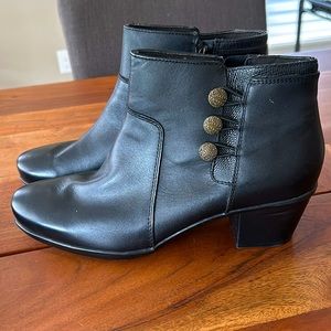 Clarks Collections Black Side Zip 3 Button Ankle Boots